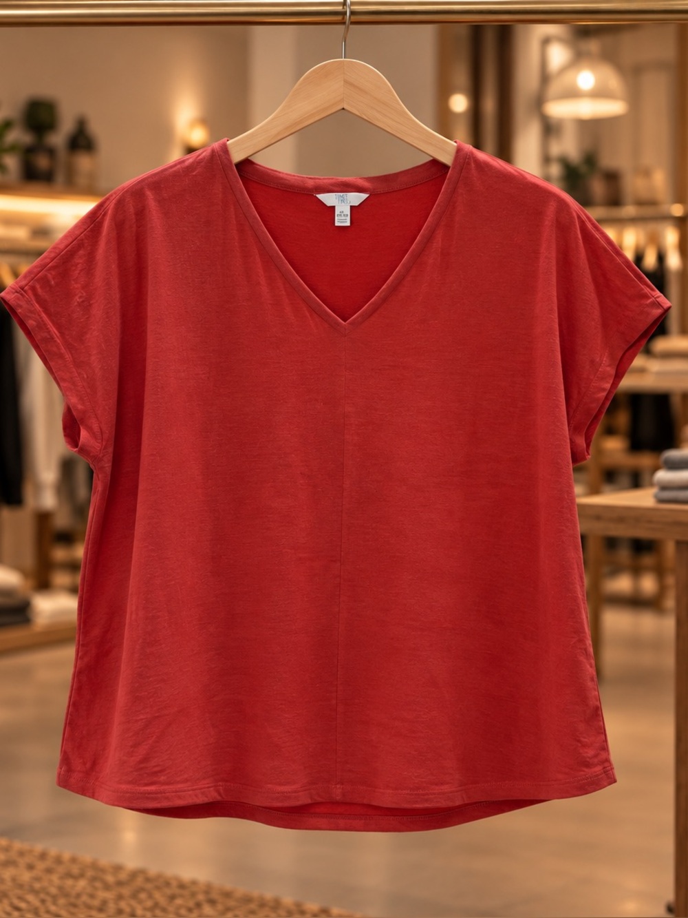 Time and Tru V-Neck Short Sleeve Top in Red Size XL (16-18)